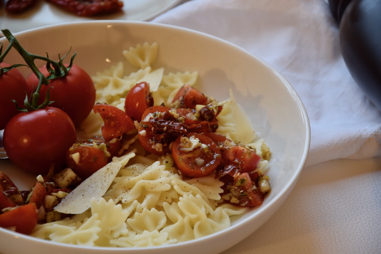 Tomaten Pasta Salat Pesto10