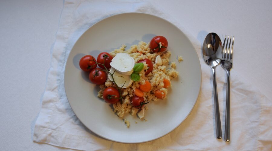 Couscous-Salat mit Ziegenkäse