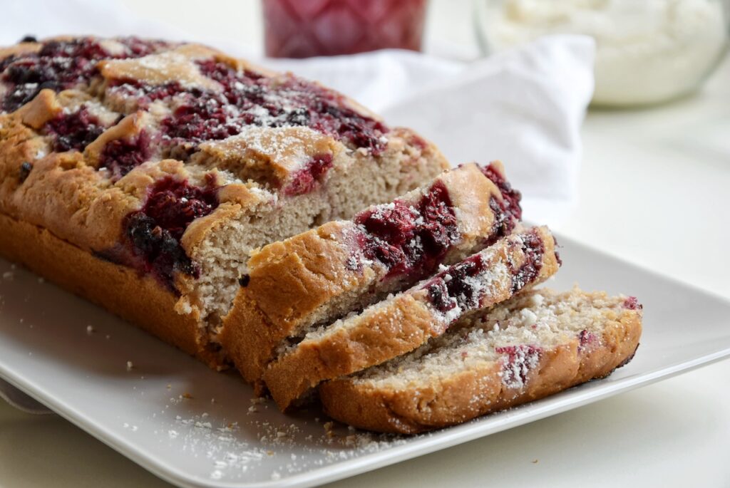 Rührkuchen mit Himbeeren